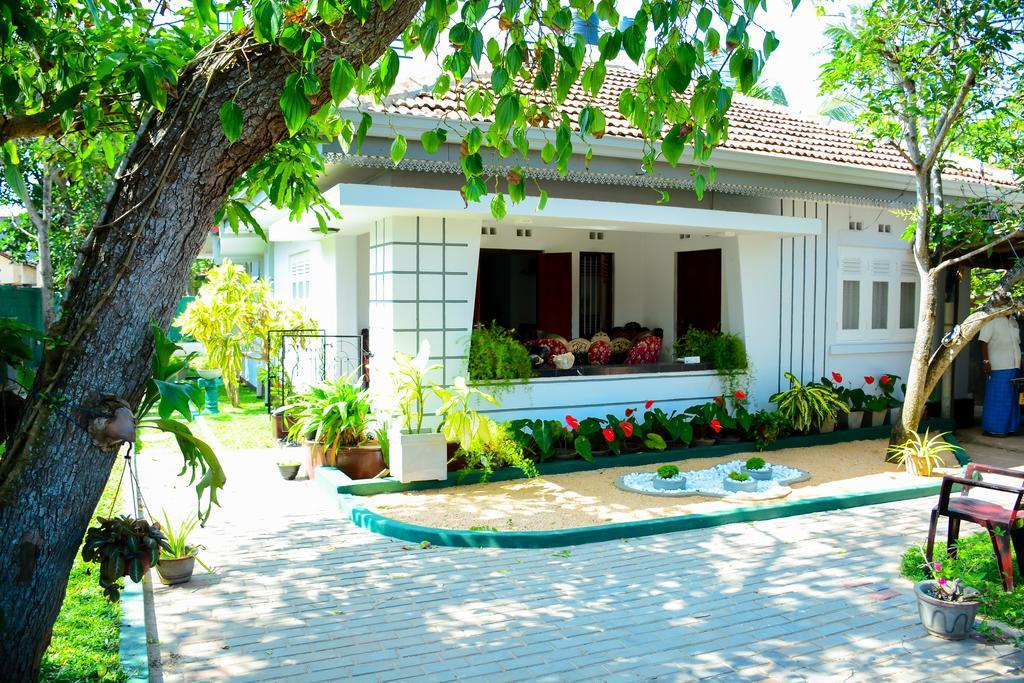 Mama Beach Villa Negombo Eksteriør bilde